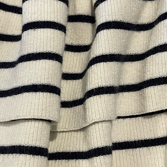 J Crew Off The Shoulder Ruffle Striped Knit Sweater, Sleeveless Black/White, XXS - Picture 10 of 11